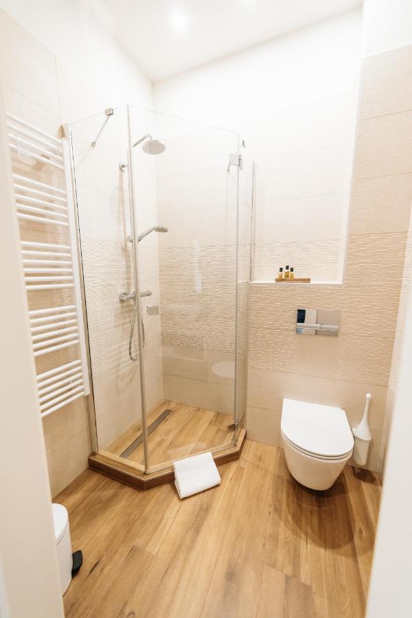 Labashaz Debrecen Bed and Breakfast Exteriör bild
