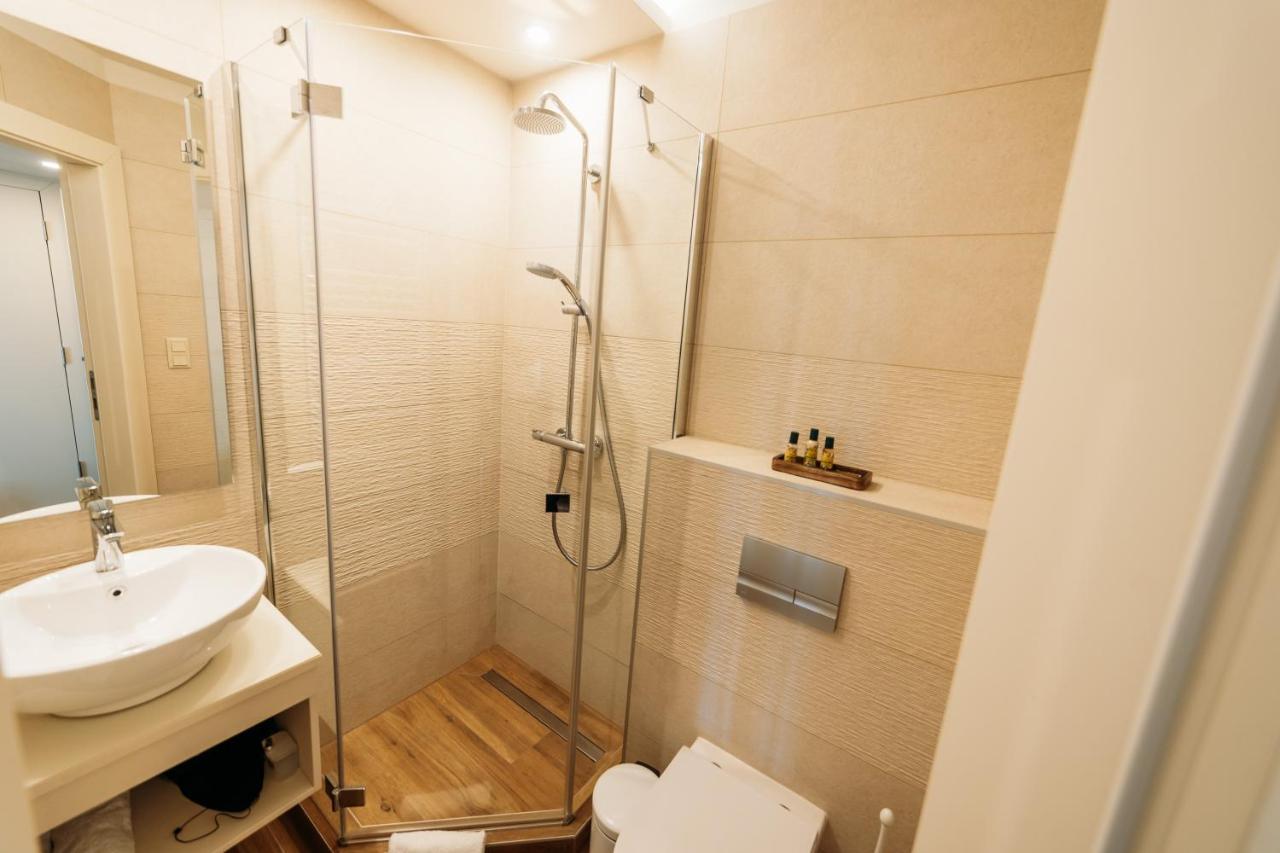Labashaz Debrecen Bed and Breakfast Exteriör bild